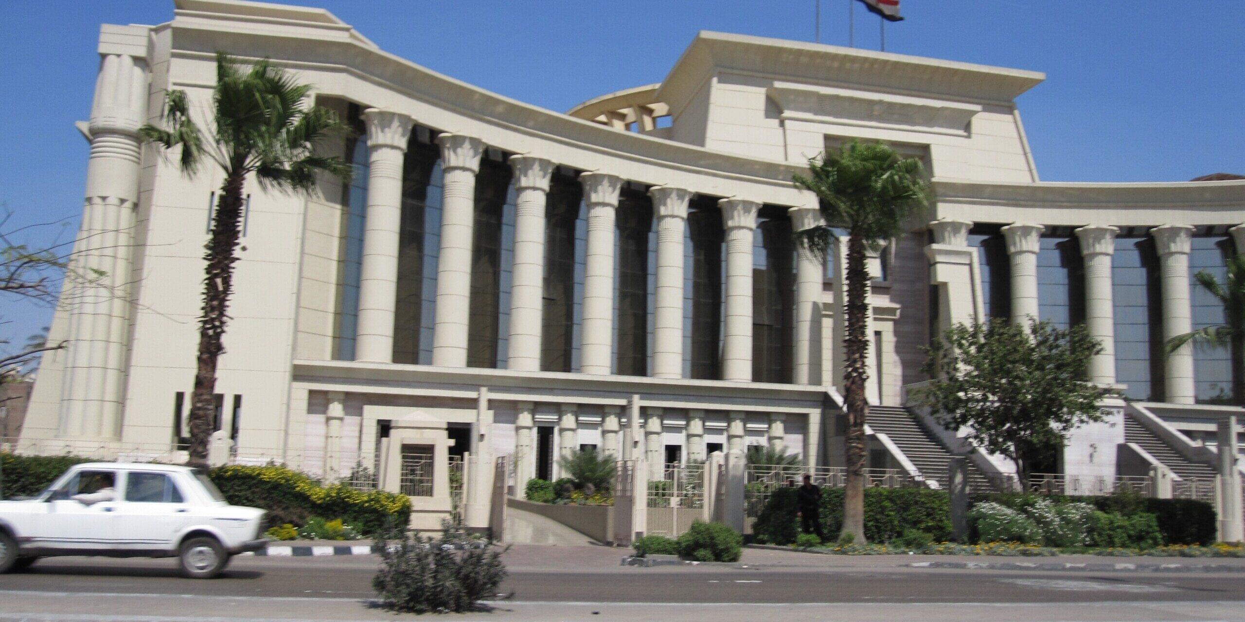 إحالة طعن للمحكمة الدستورية لا يحول دون الفصل في باقى الطعون المماثلة