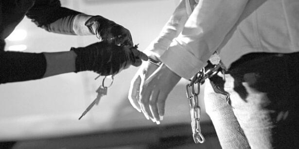 تعرف على عقوبة الاختلاس