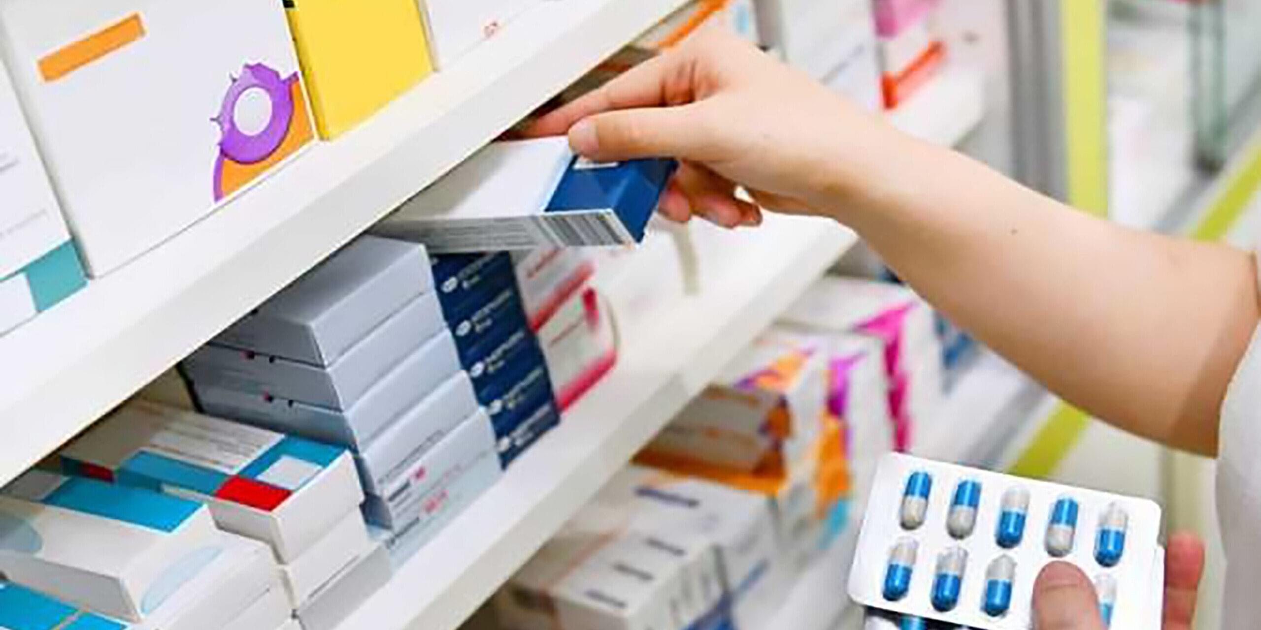 لا عقاب على من أدار صيدلة دون أن يكون مرخصا له بذلك طالما أنه لم يقم بتركيب او تجهيز اى دواء.