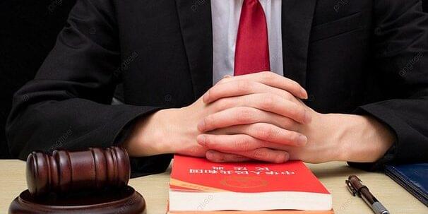 الحالات التي يجوز لأحد الخصوم إلزام الآخر بتقديم مستندات